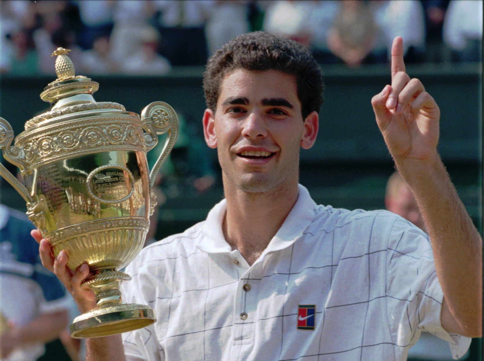 1995: Pete Sampras wins third straight Wimbledon